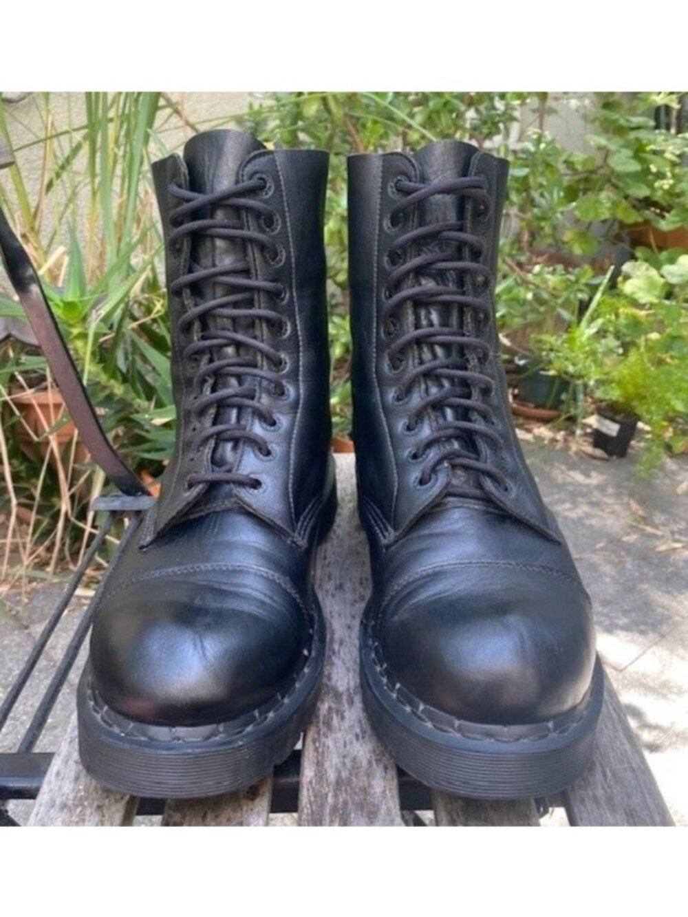 Dr Martens 10 Eye Cap Toe Combat Boots Men's Size 13 Black Lace up Boots